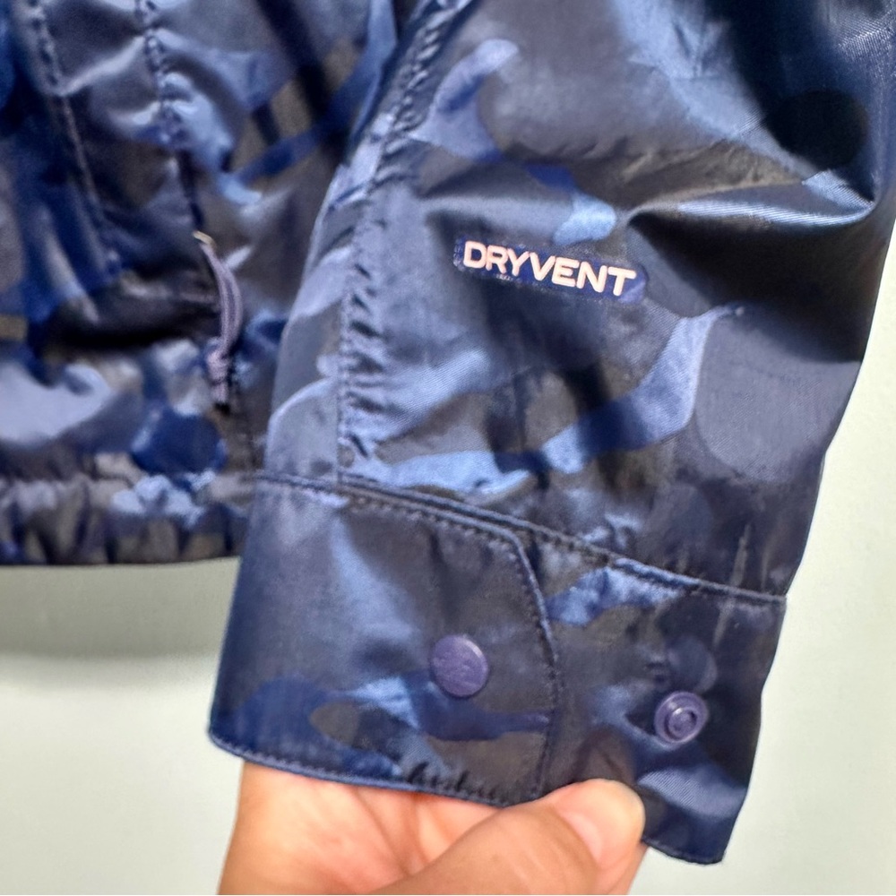 North Face Waterproof Dryvent blue camo wind breaker rain jacket, size small - Picture 3 of 12